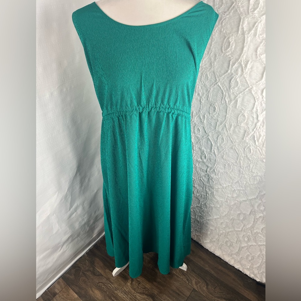 New ATHLETA Women’s Echo Sleeveless Midi Dress Casual Ruched Stretch, Large